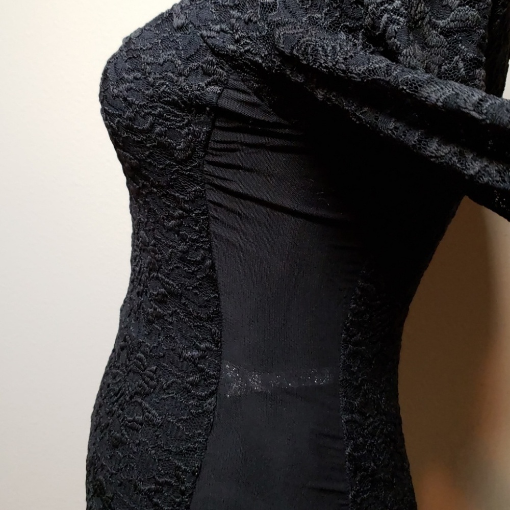BEBE Blk Lace long sleeve Top - Picture 5 of 5